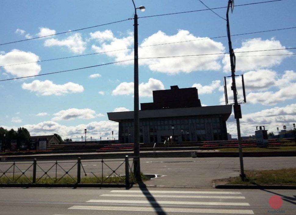 Секция светофора на перекрёстке в Северодвинске, где сбили женщину, не работает